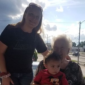 Meet your Posher, Shawna